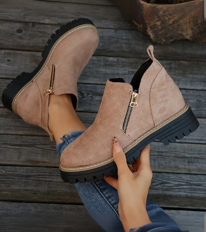 Heliviane™ - Comfortable orthopedic ankle boots for women with wedge sole